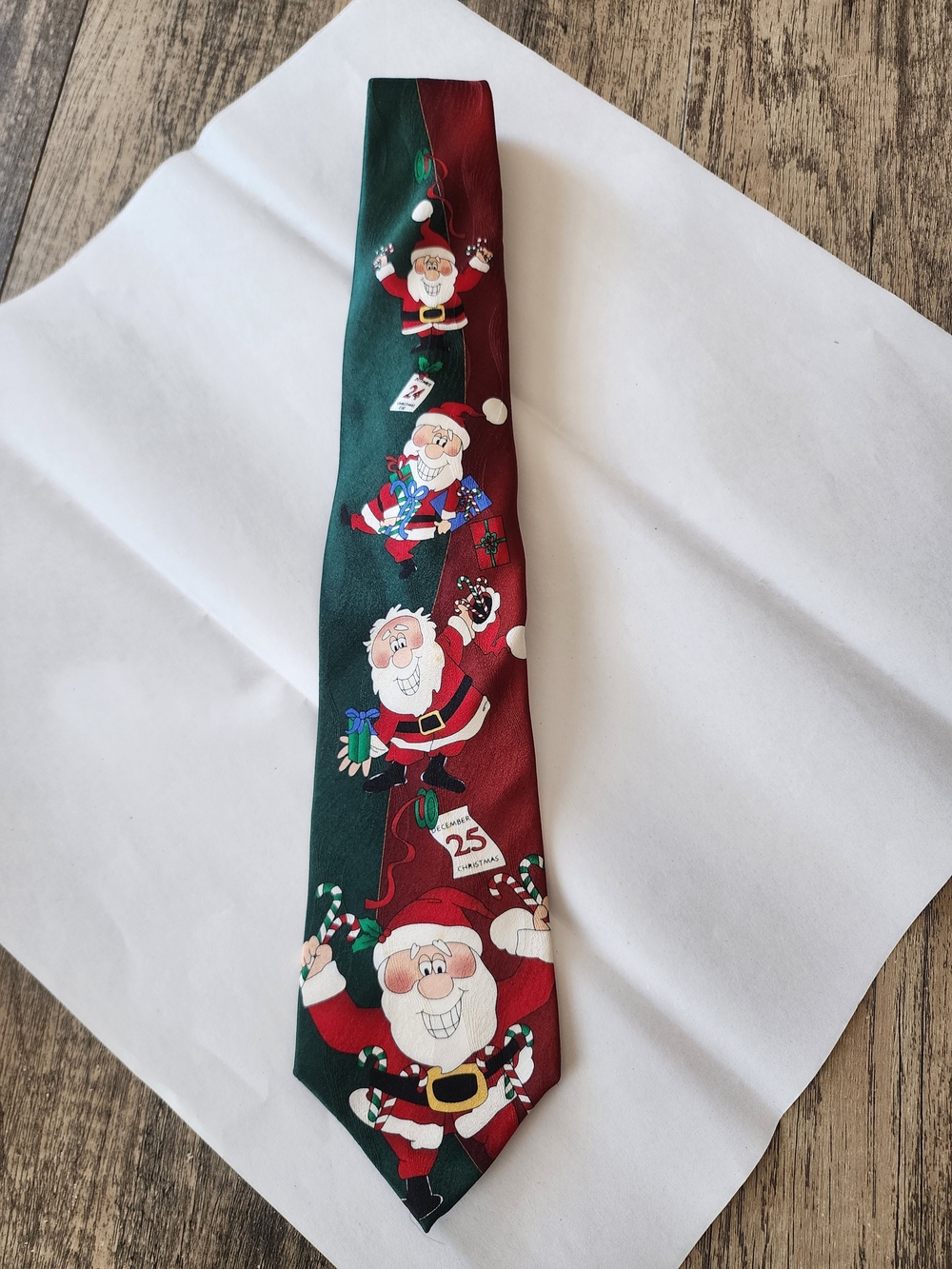 Vintage Hallmark Yule TIE Greetings Santa Christmas 100% Silk Tie USA